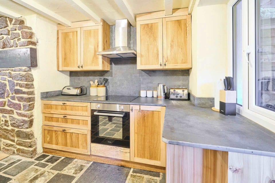 Morley House, Milltown - Host & Stay