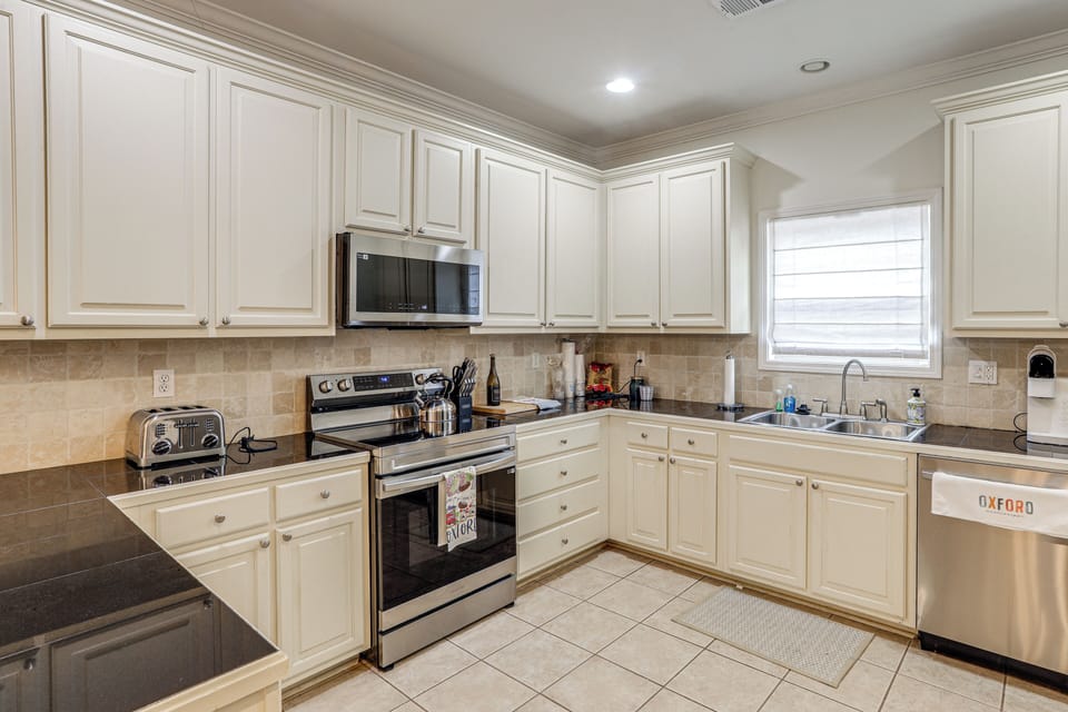 Kitchen | 1st Floor