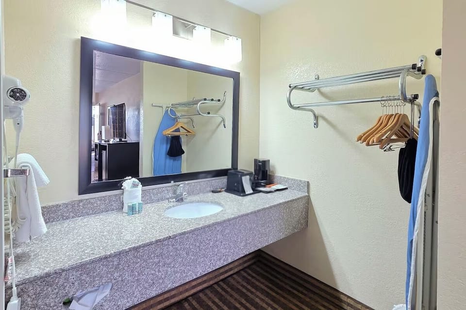 Start mornings easily with generous counter space and hanging storage.