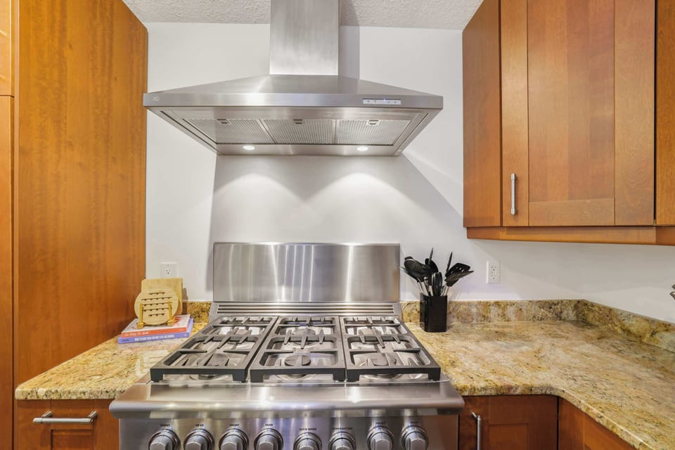 From morning breakfasts to late-night cravings, this fully equipped kitchen is your playground for creating delicious memories.