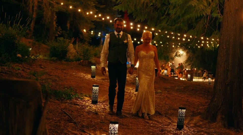 bride20and20groom20in20the20woods