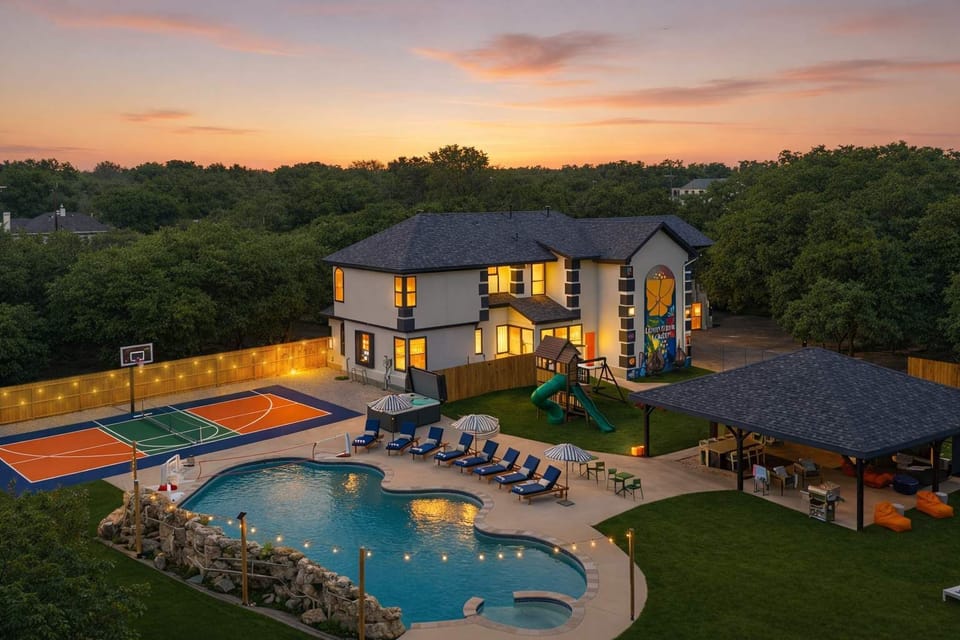 Your personal paradise, seen from above. Wide open spaces, cozy corners, and all the room for fun, sun, and relaxation.