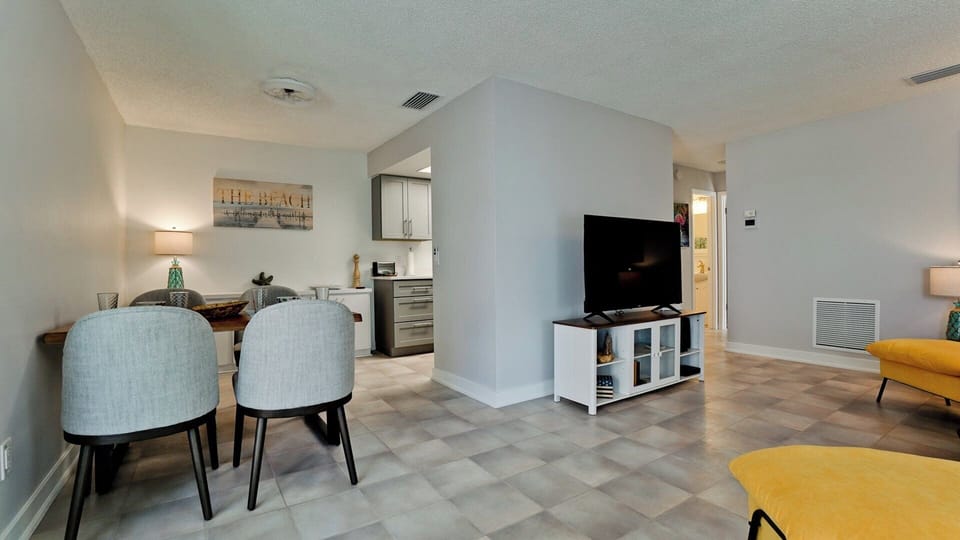 Dining Area towards Kitchen