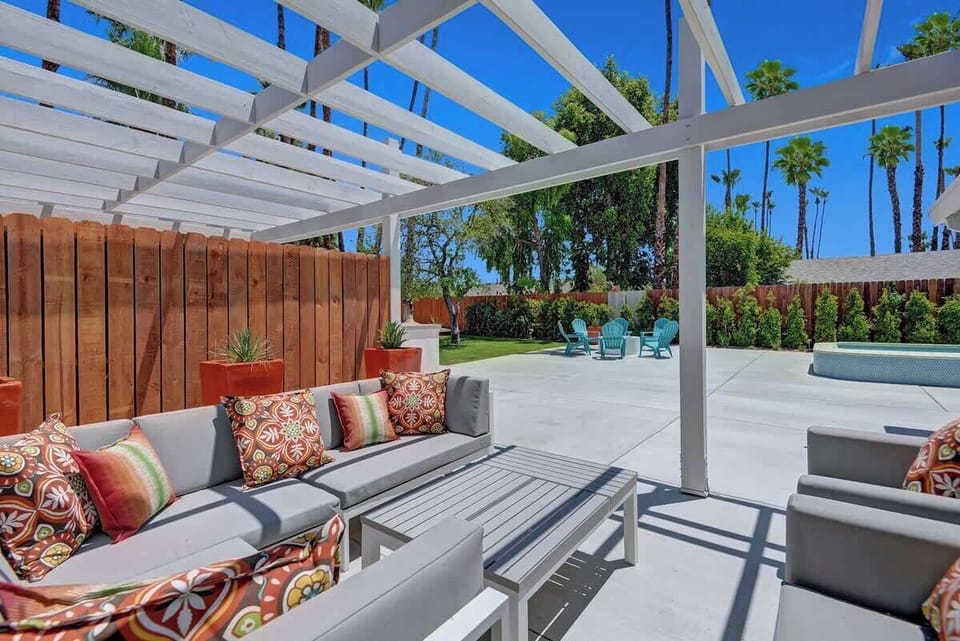 Outdoor living area 