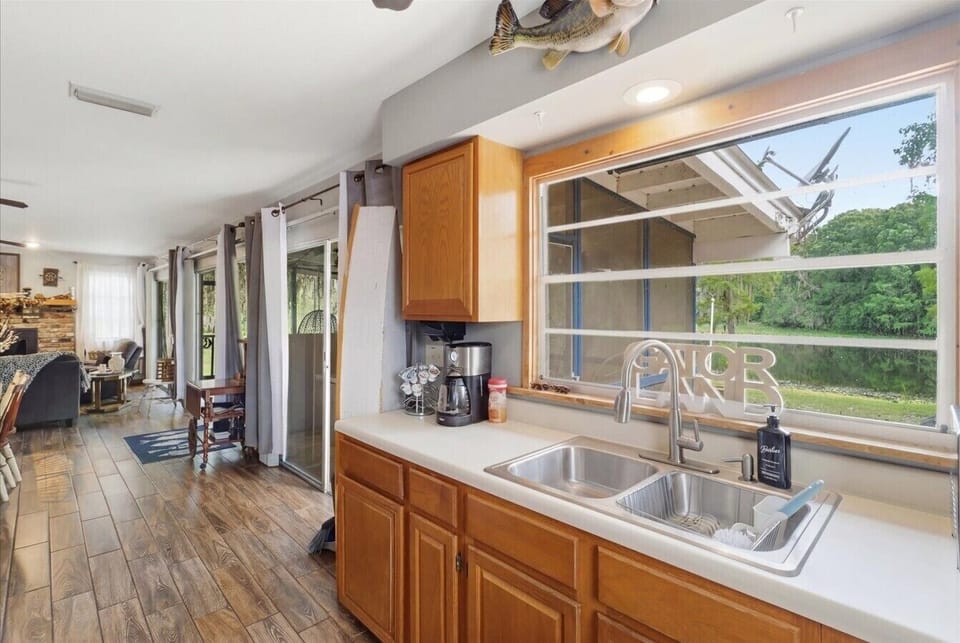 Kitchen | Coffee Station | Nature View