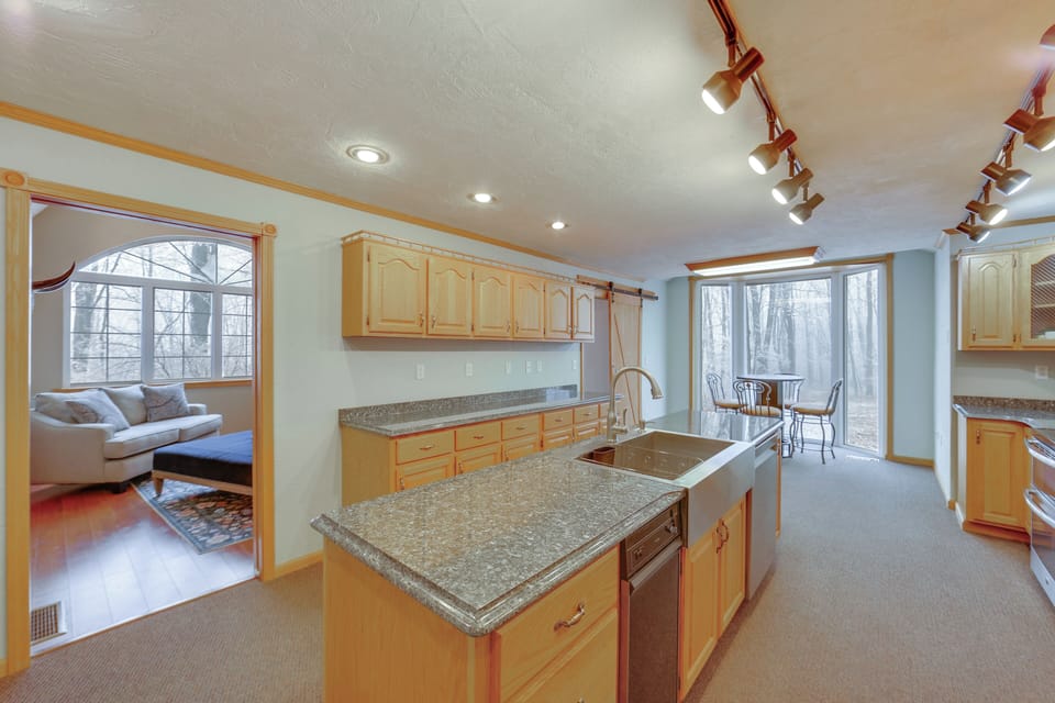 Kitchen | Main Level