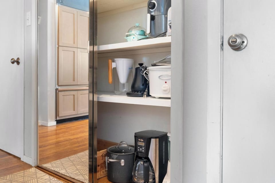 Kitchen appliances 
