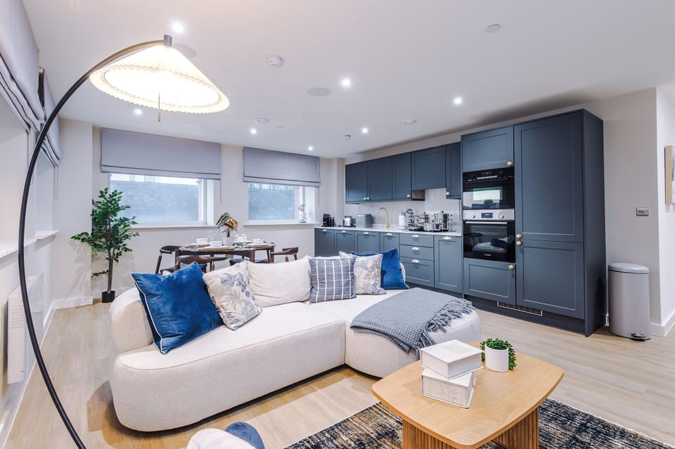 Relax in style at Hayy – comfort meets city convenience