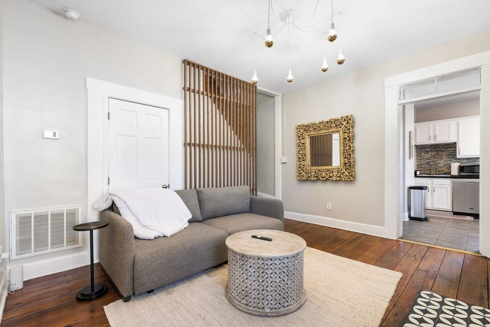 Living Room w/ sofa sleeper