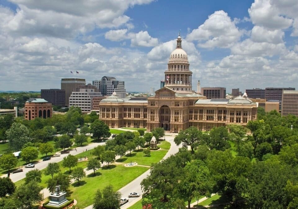 Walkable to Capitol 