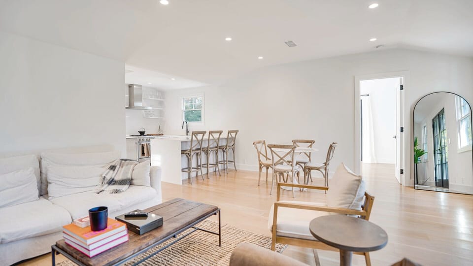 Guest House Living & Kitchen