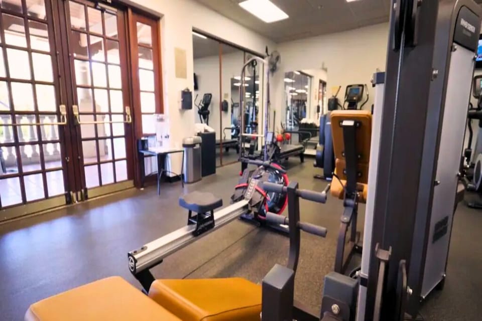 Train with modern machines and mirrors for focused sessions