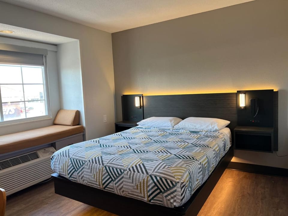 Bedroom. Interior and views may vary based on location and availability.