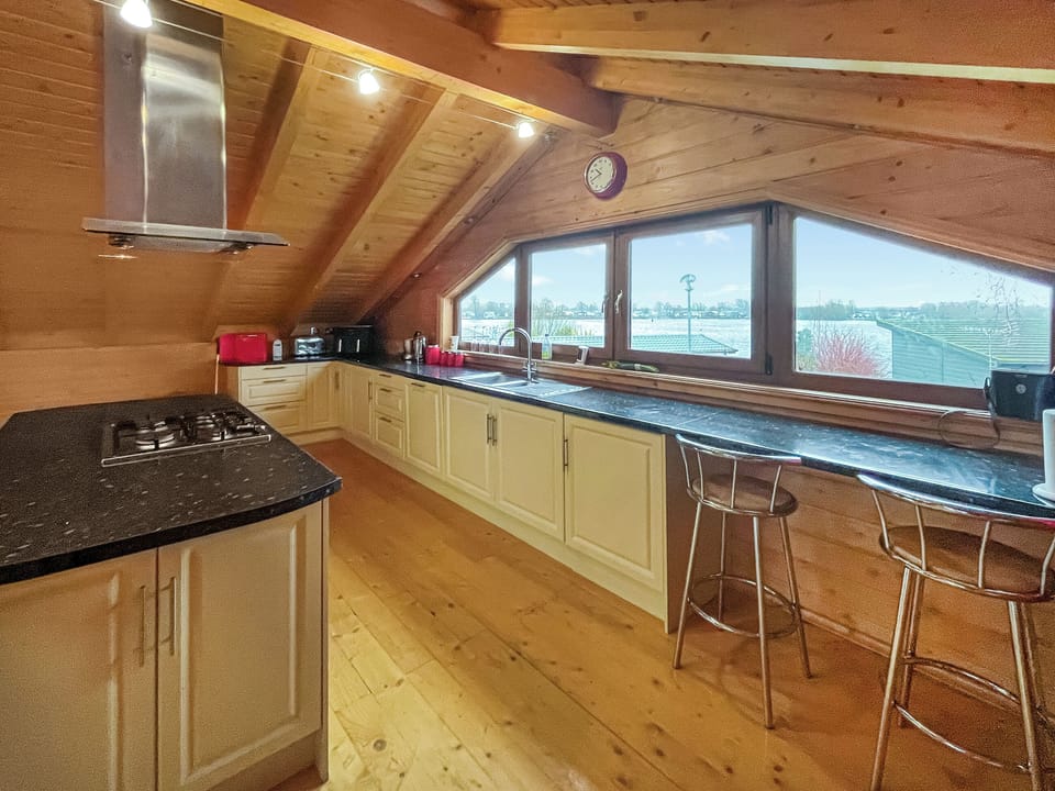 Kitchen area | Albatross Lodge, Tattershall