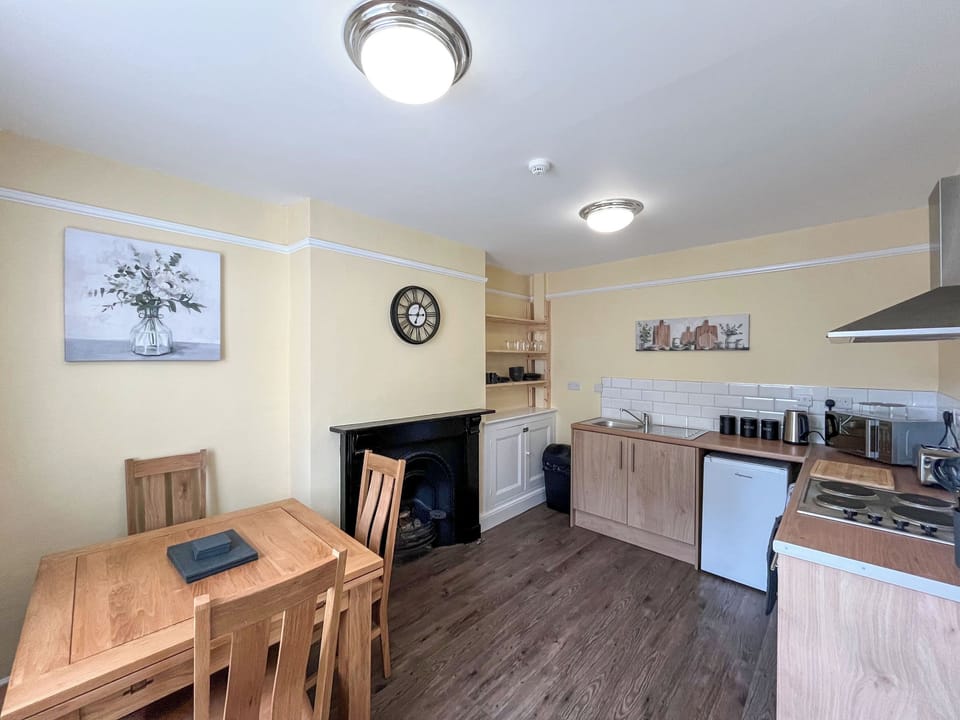 Kitchen/diner | Albert Cottage, Llandudno