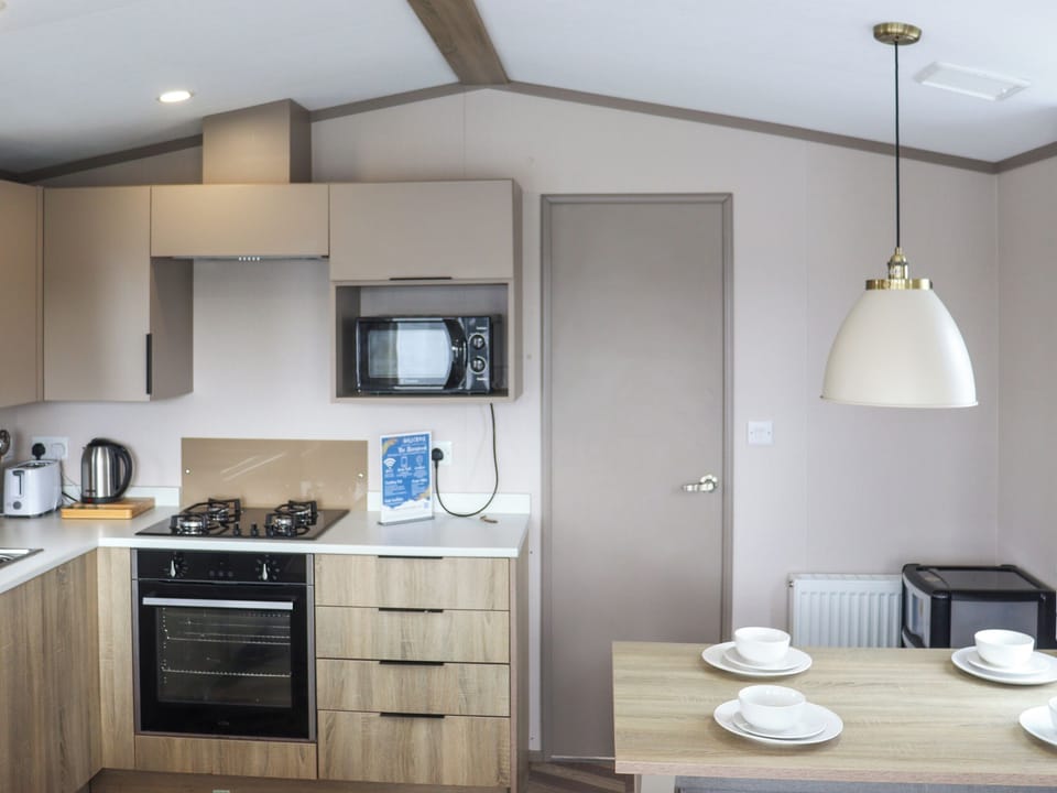 Kitchen/diner | Stonewood 33 - Redford Caravan Park, Narberth