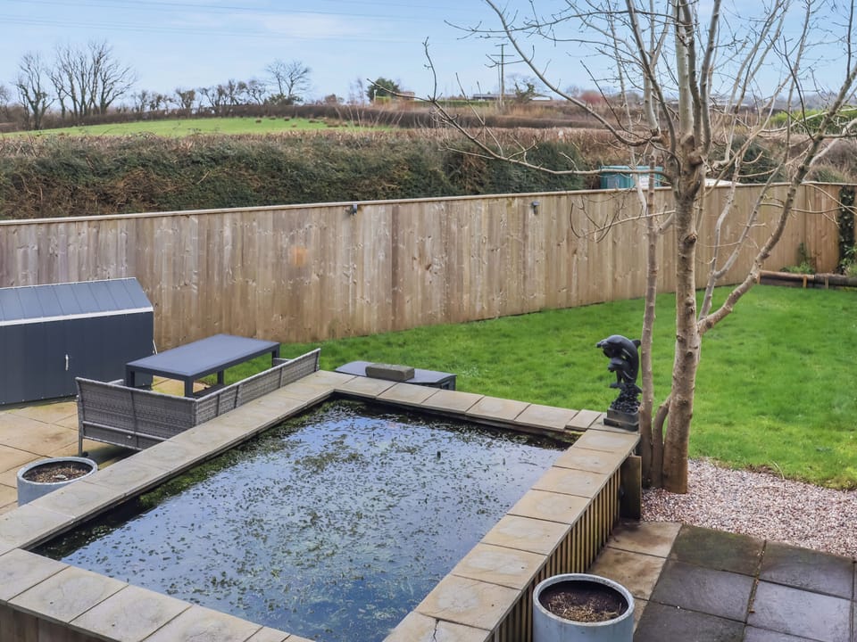 Outdoor | Ty Redford - Redford Caravan Park, Narberth