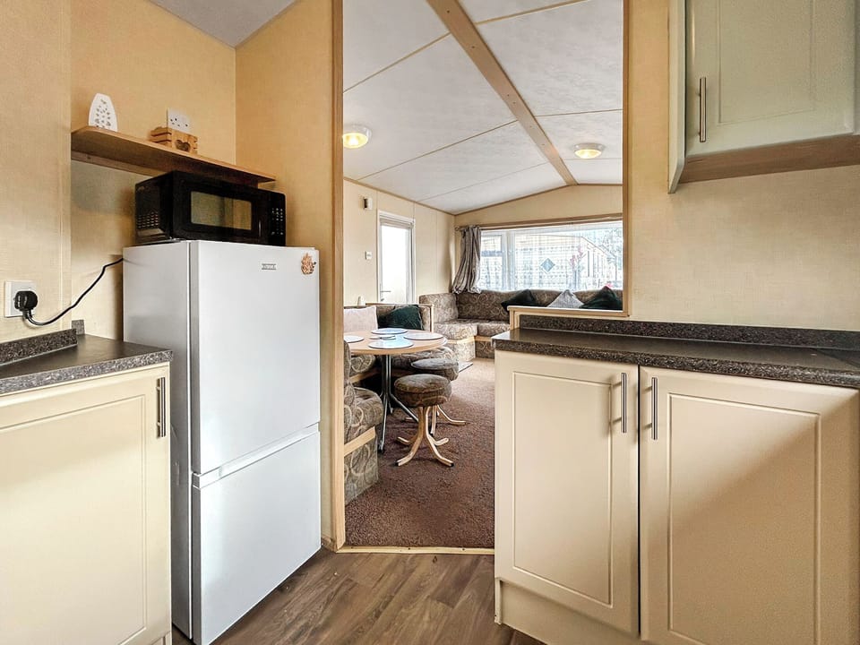 Kitchen | Wah Caravan, Dundee