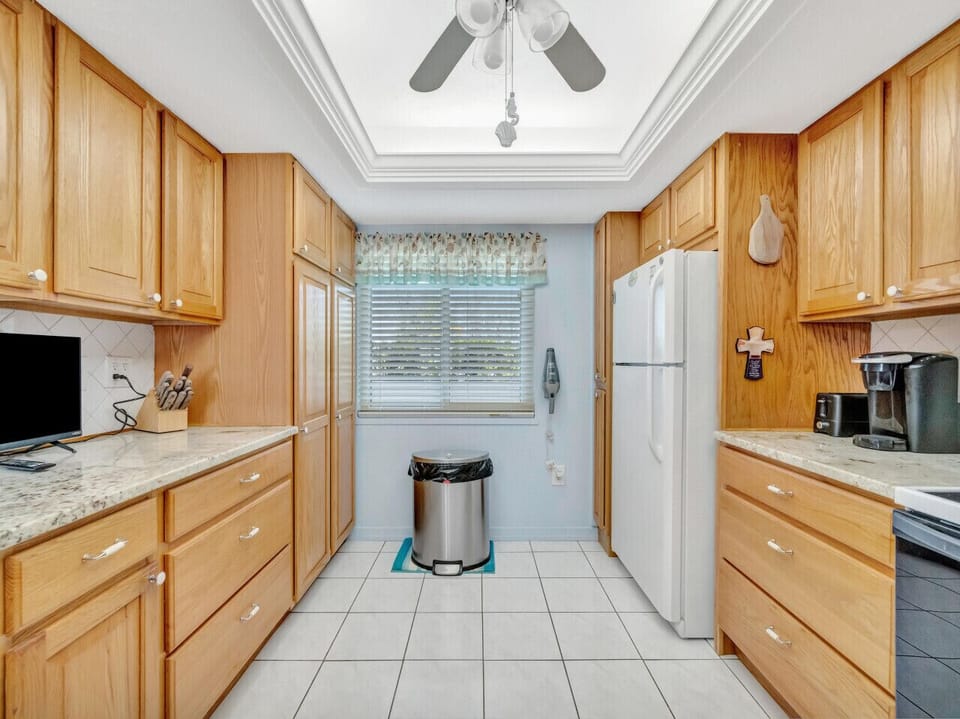 Fully stocked kitchen