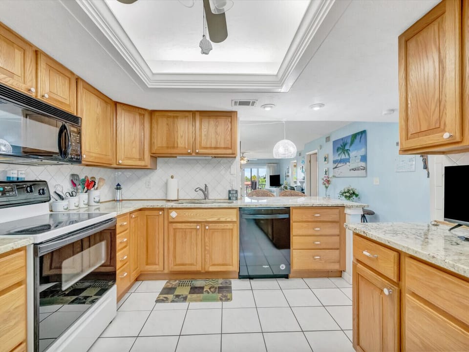 Fully stocked kitchen