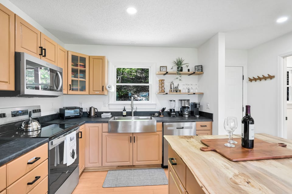 Kitchen with all new major stainless steel appliances