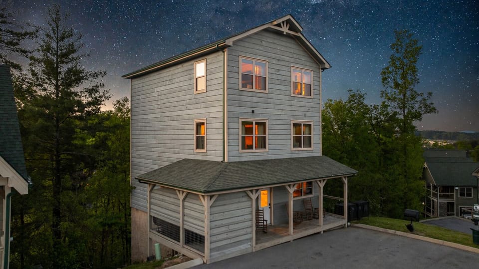 Three-story mountain cabin with ample of parking for 5-6 vehicles. 