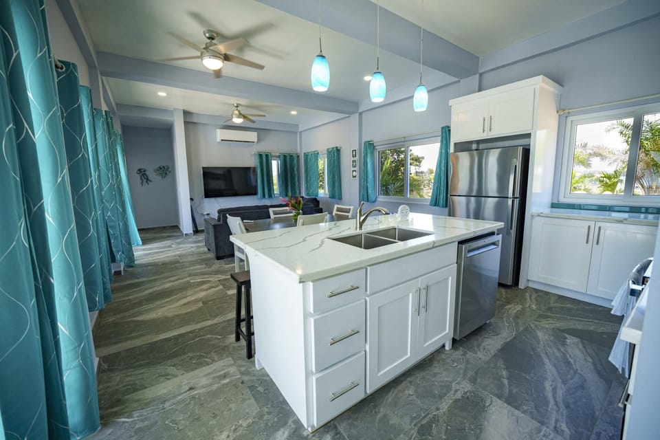 Villa Armoniosa - Stunning 4BR Beachfront Villa w/ Pool & Ocean Views (5507)