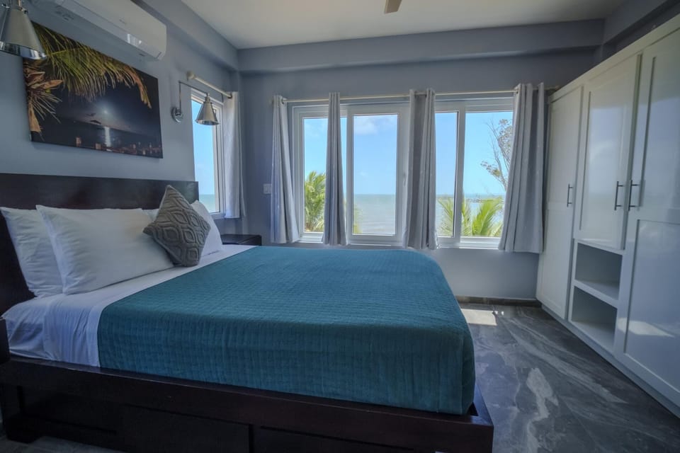 Villa Armoniosa - Stunning 4BR Beachfront Villa w/ Pool & Ocean Views (5517)