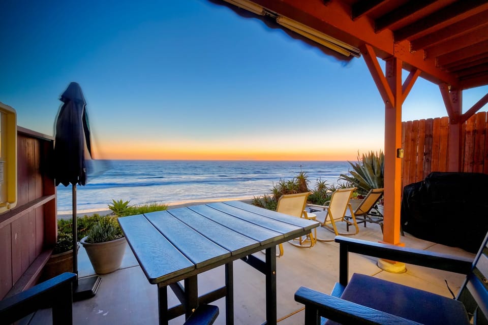 Outdoor dining with panoramic Pacific views