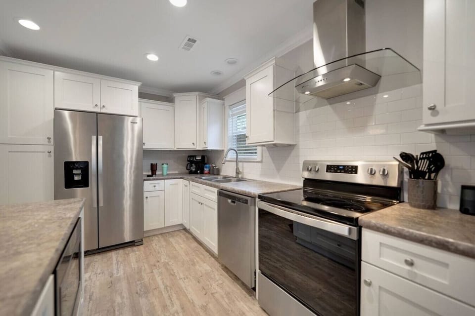 Full Kitchen to meet you at every level
