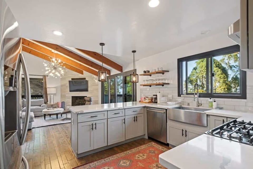 Organized and practical cooking area