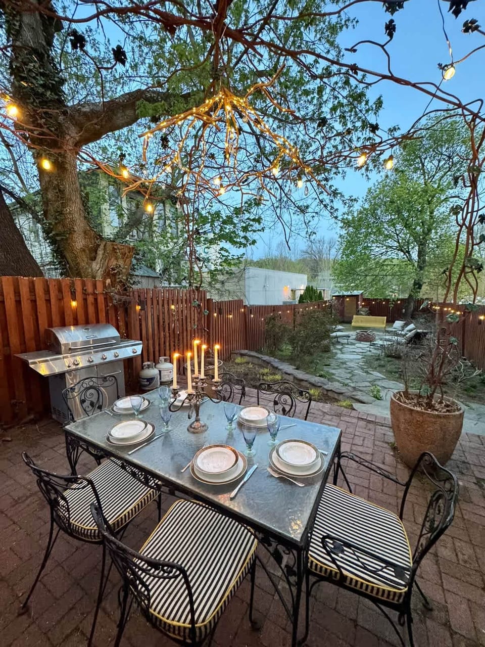 Outdoor dining