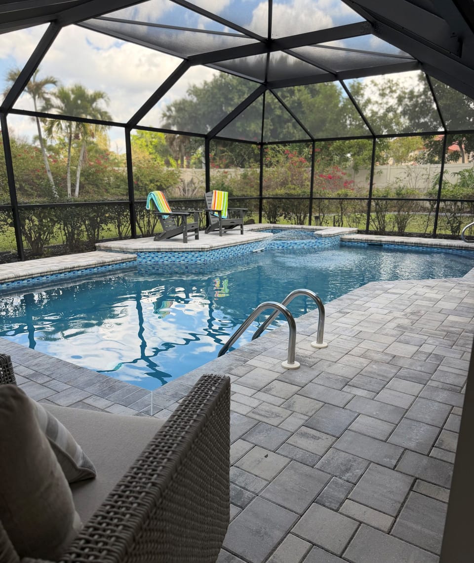 Screened Private Pool