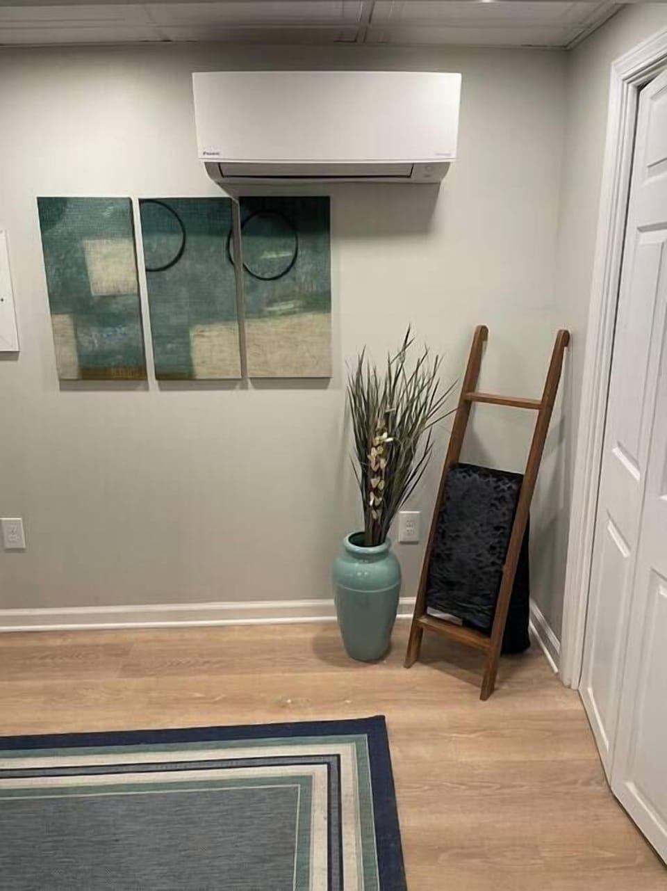 Your in control! This property has its own heating/cooling system