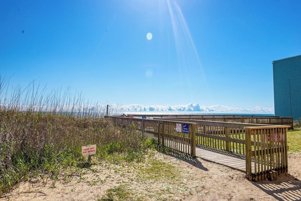 Community Sun Deck