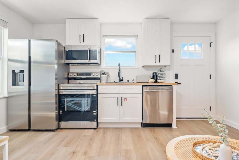 full kitchen with brand new stainless steel appliances