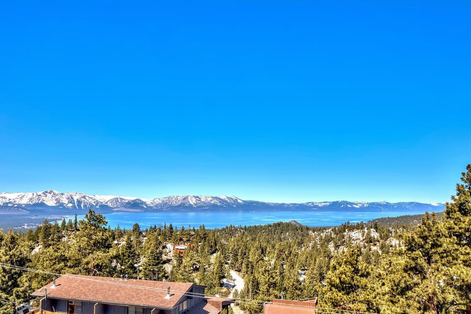 Lake Tahoe Luxury Lakeview Townhome. Breath taking views BBQ, Hot Tub and Close to everything. Perfect Family getaway!