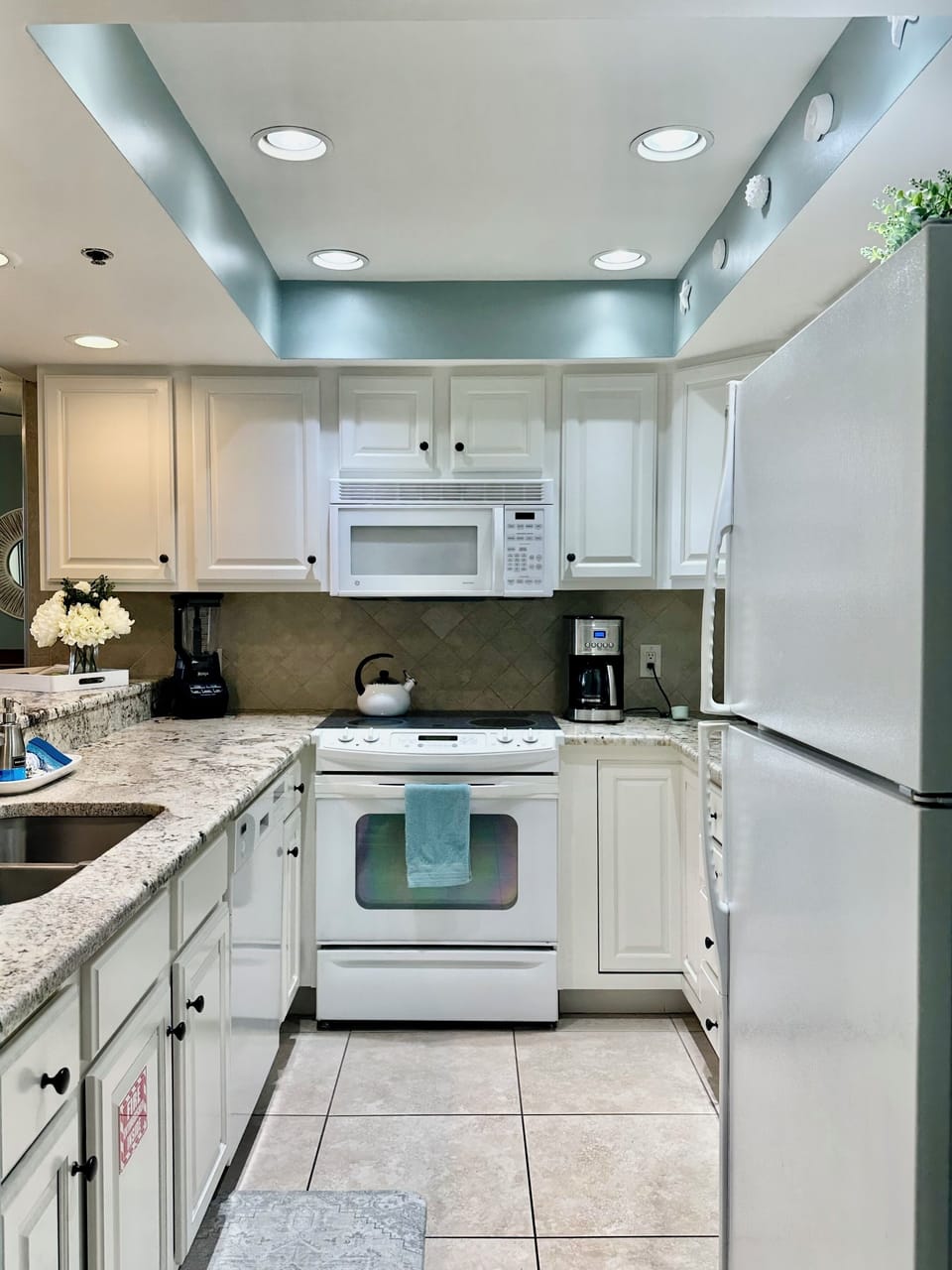 Fully equipped kitchen