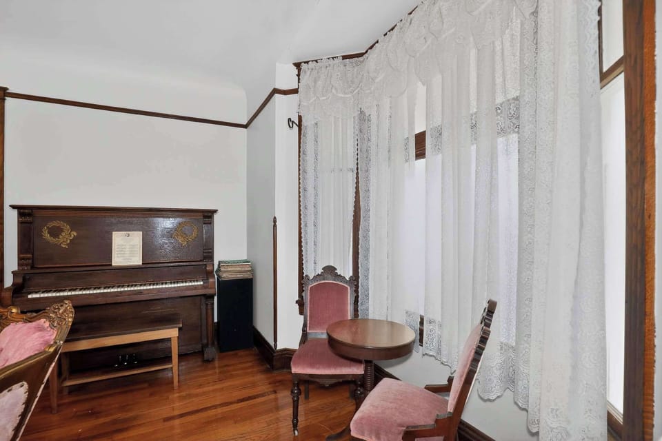 Enjoy the charm of a beautiful piano, adding a touch of elegance and character to your stay—perfect for music lovers.