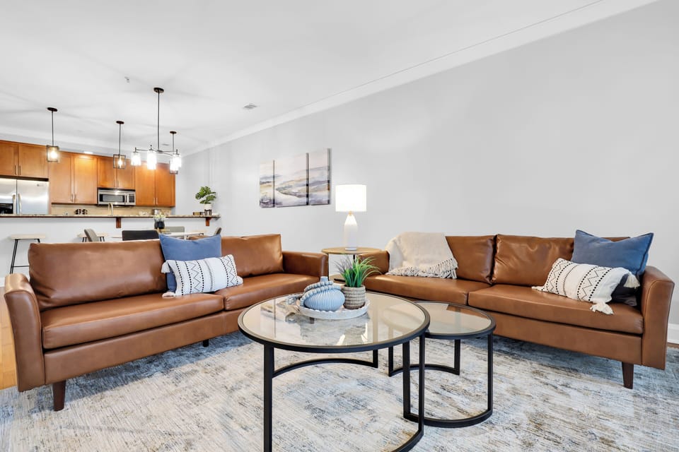 Bright and airy living space. (Deluxe 2-Bedroom Unit)
