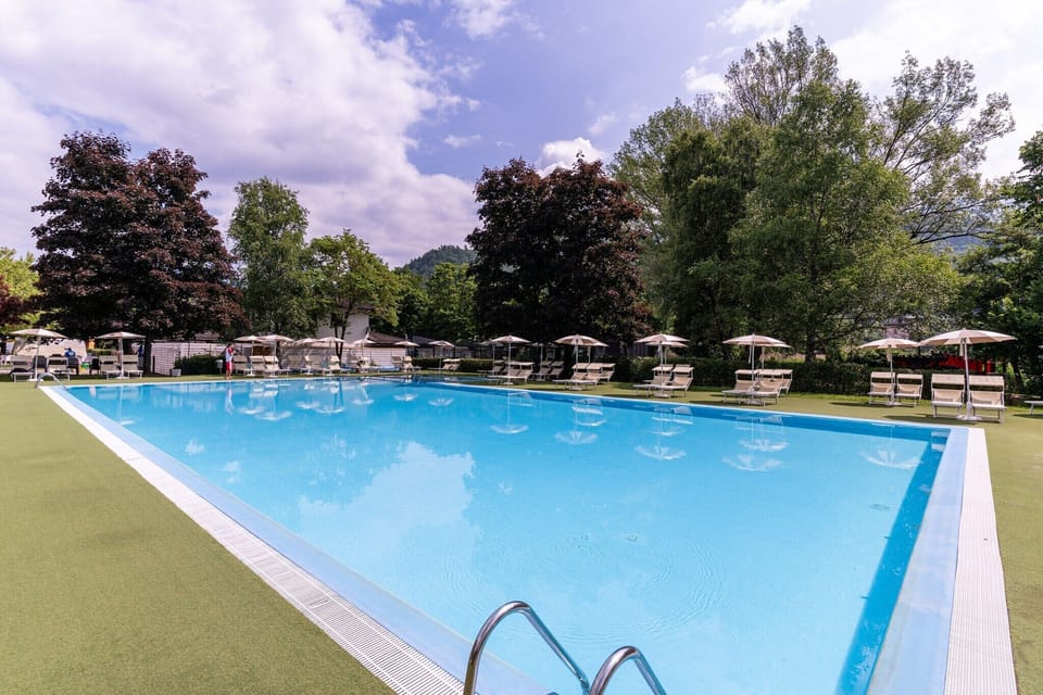Holiday Home Swimming Pool