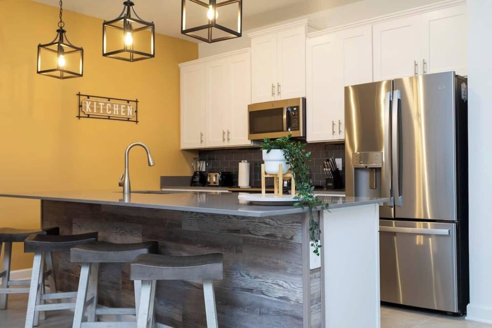 Open kitchen. family-friendly 