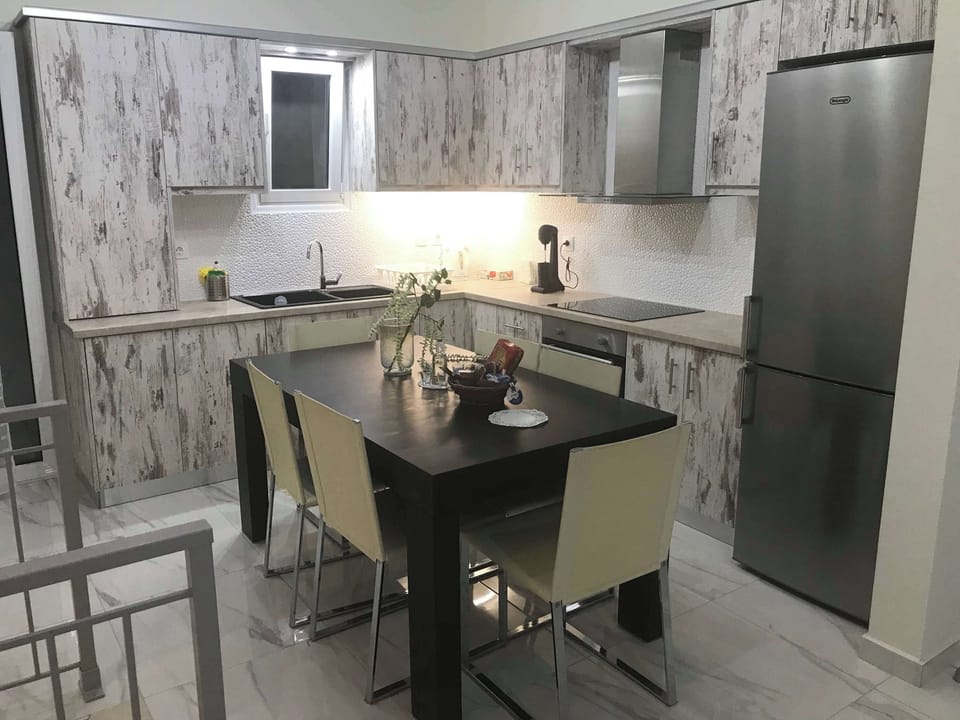Stylish kitchen island perfect for cooking and socializing.