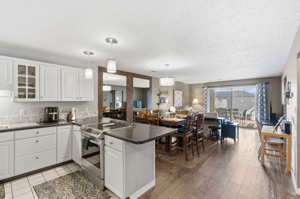 Welcome to Twin Lakes Getaway!​