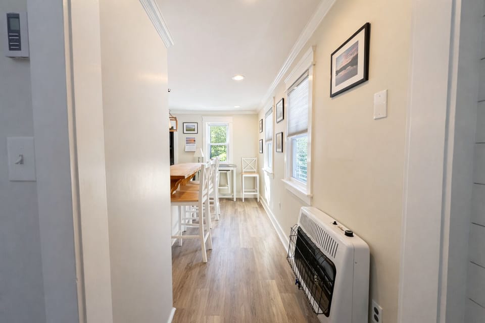 Hallway to kitchen.