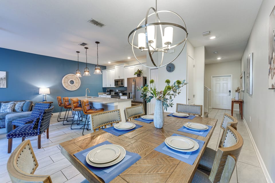 Dining Area | Dining Table | Dishware/Flatware | 1st Floor