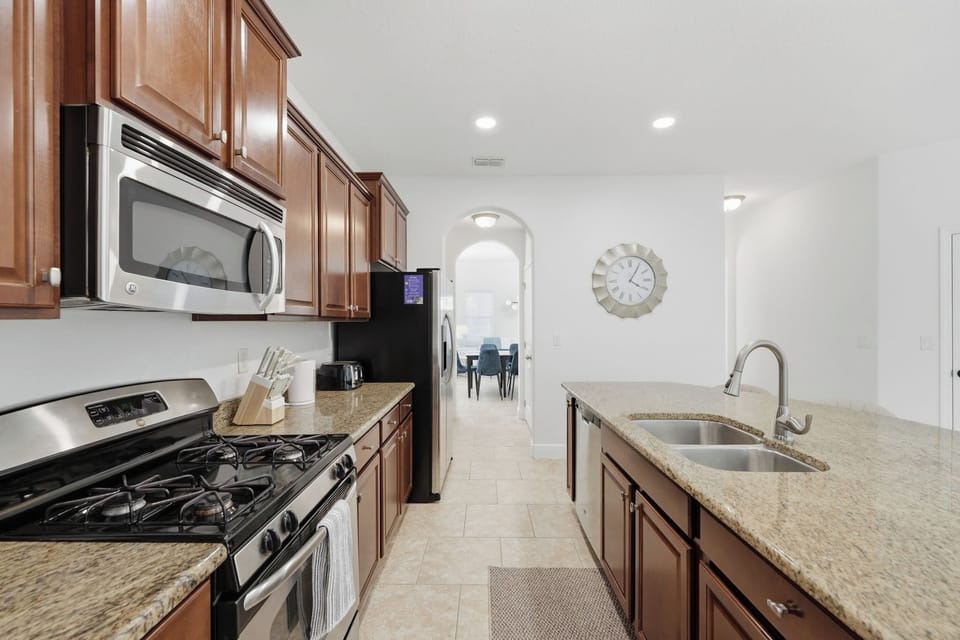 Full Kitchen