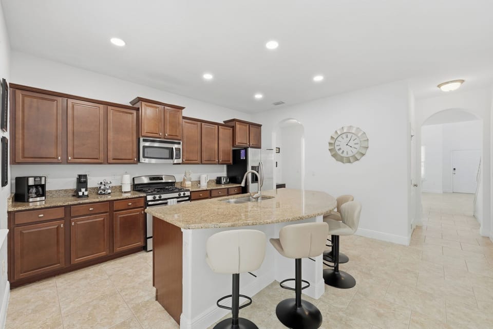 Full Kitchen