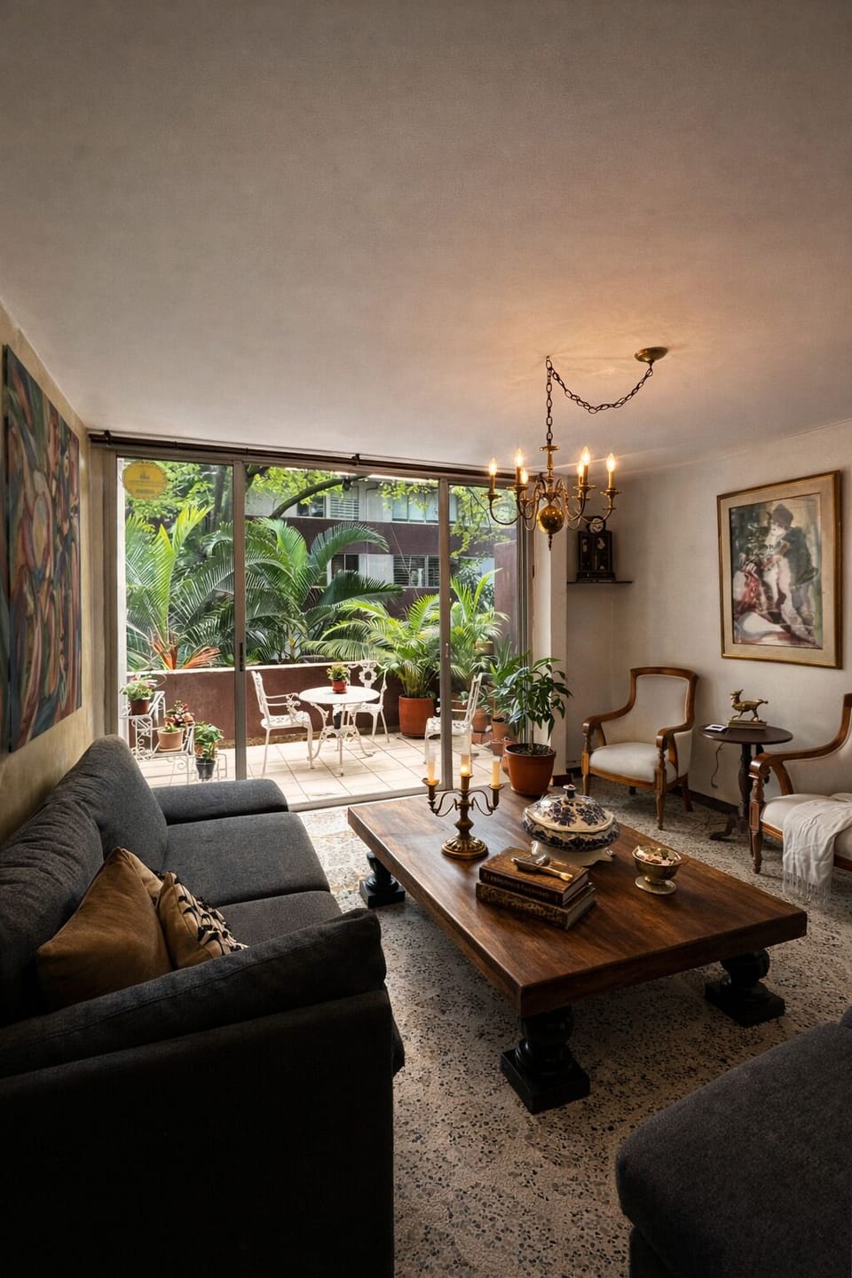 Sala con vista verde 