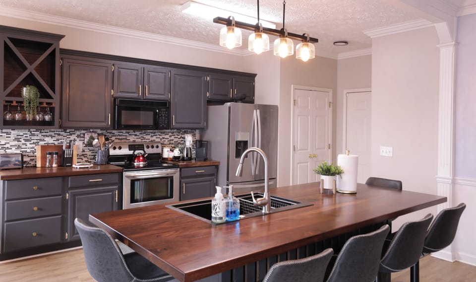 walnut countertop with seating for 6 for gathering with friends and family.